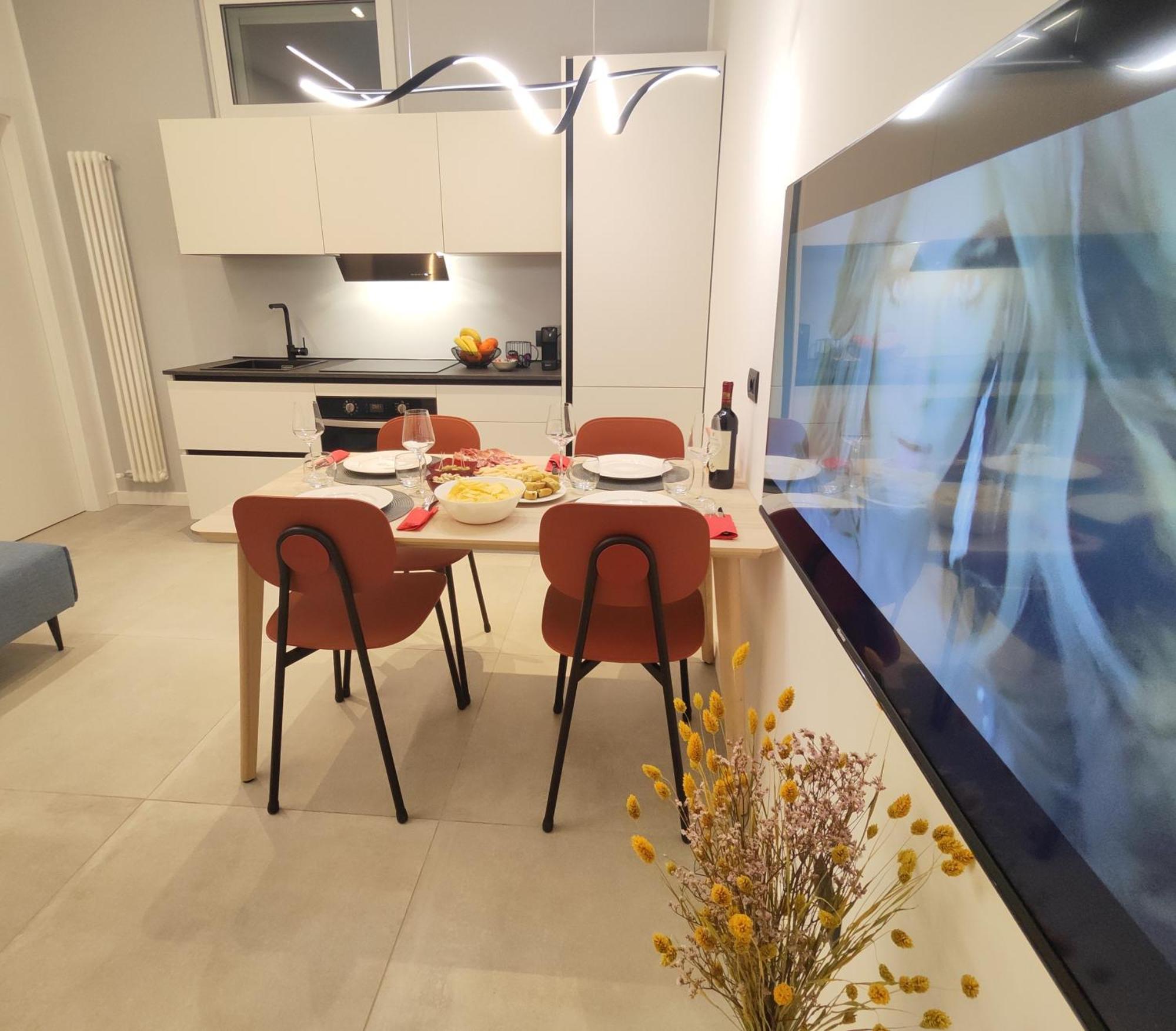 דירות בוסטו ארסיציו Jasmine Malpensa & Busto Center מראה חיצוני תמונה